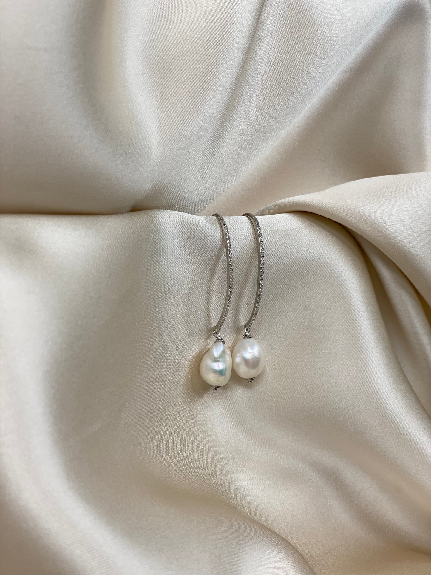 Boucles d'oreilles élégantes zirconium & perles baroques